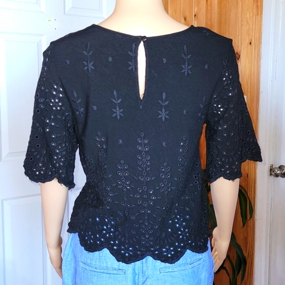 Japna Embroidery Crew Top - Picture 4 of 6